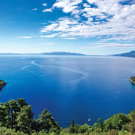 בית נופש Pet Friendly Home In Zvoneca With Wifi